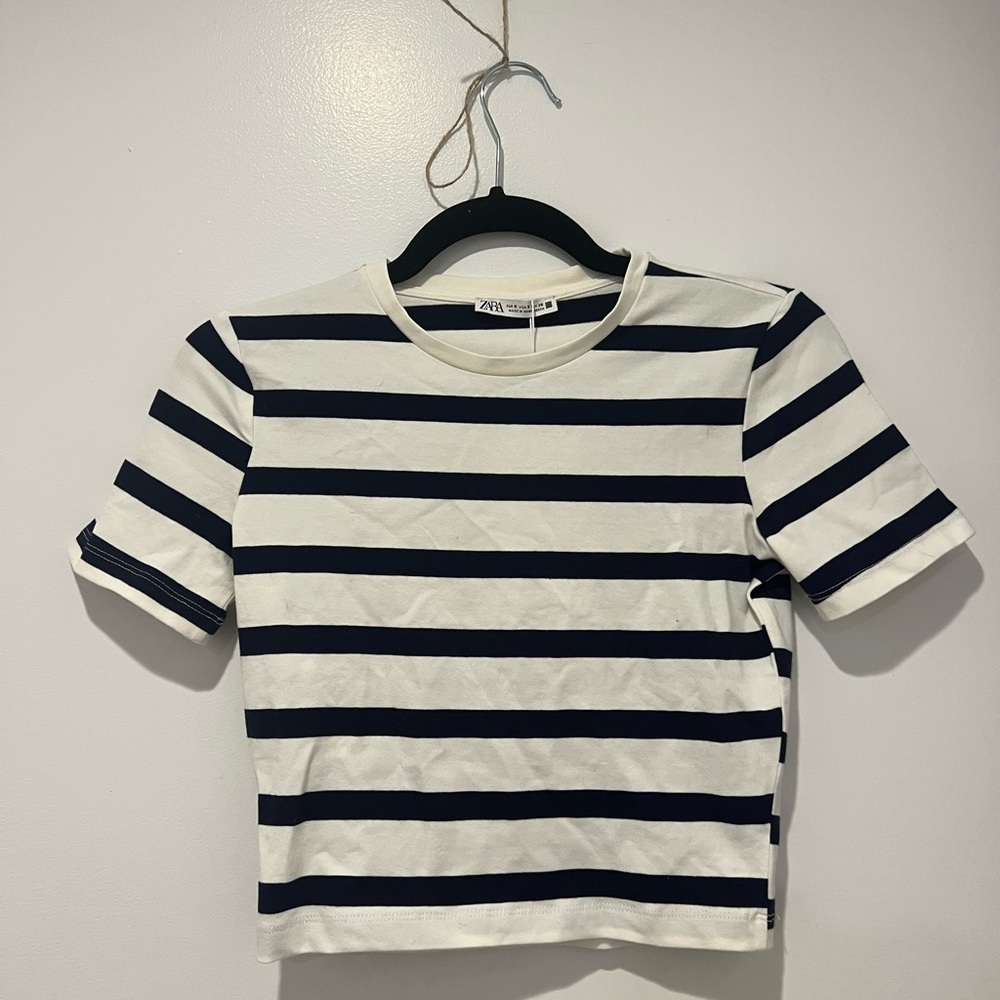 Tags on, never worn striped zara shirt